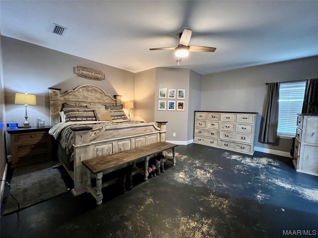 1112 Chestnutt Road