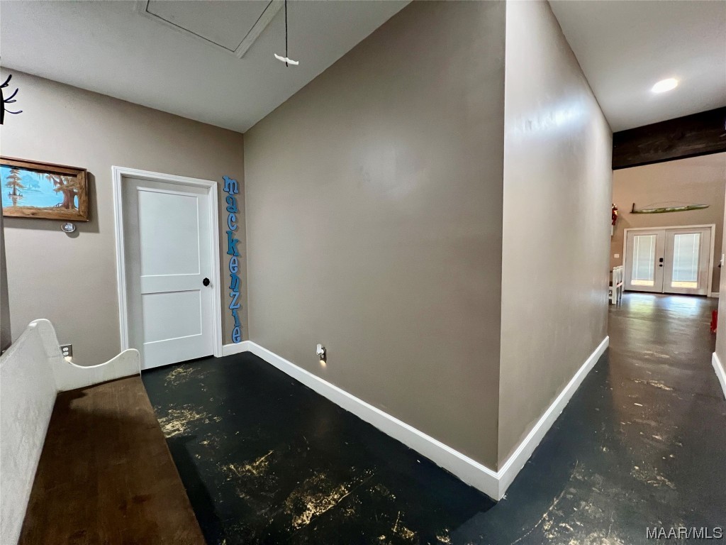 1112 Chestnutt Road