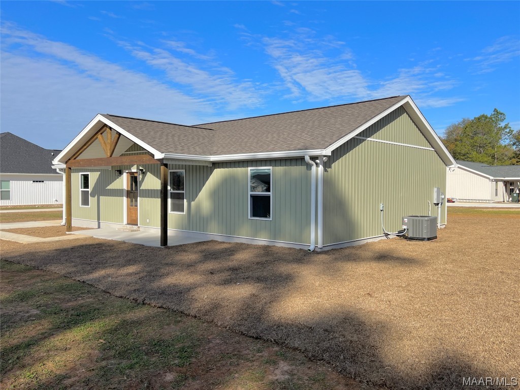 173 Peacock Circle