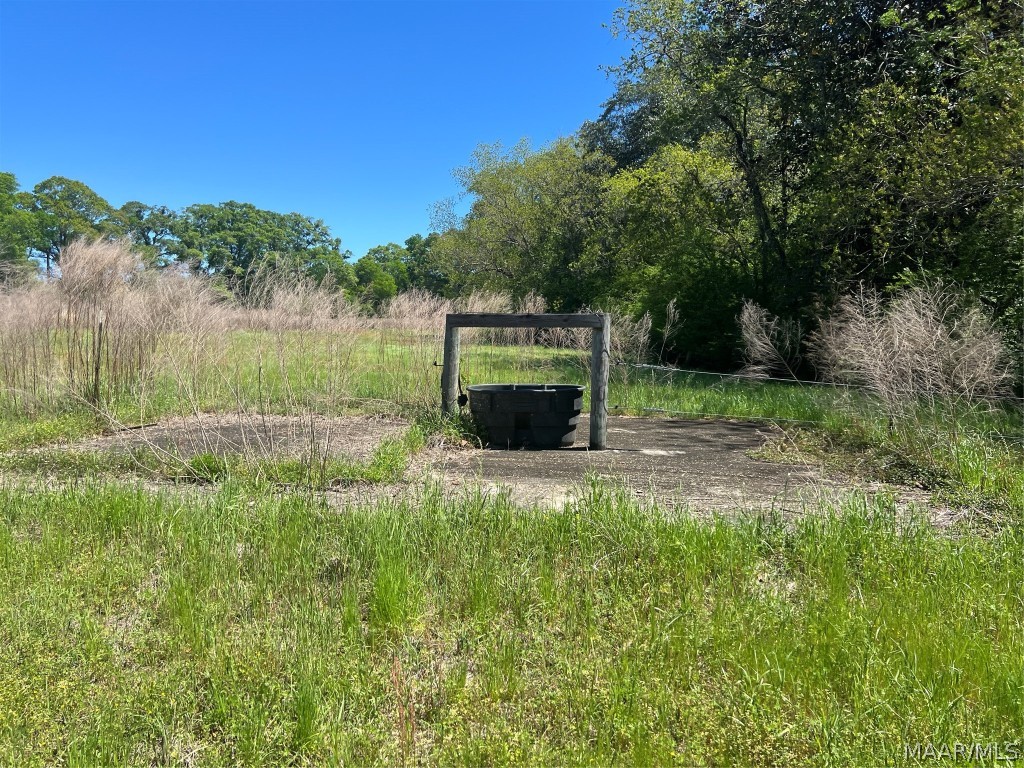 33.5 acres County Road 474 .