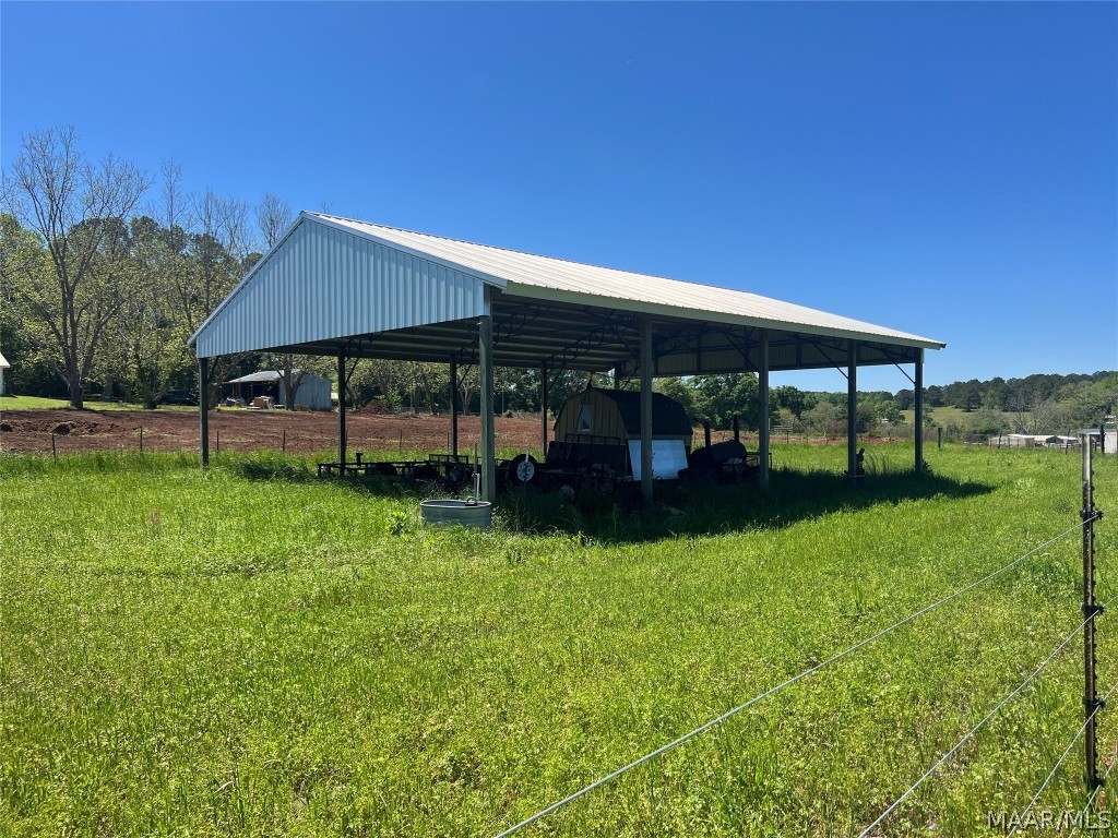 33.5 acres County Road 474 .