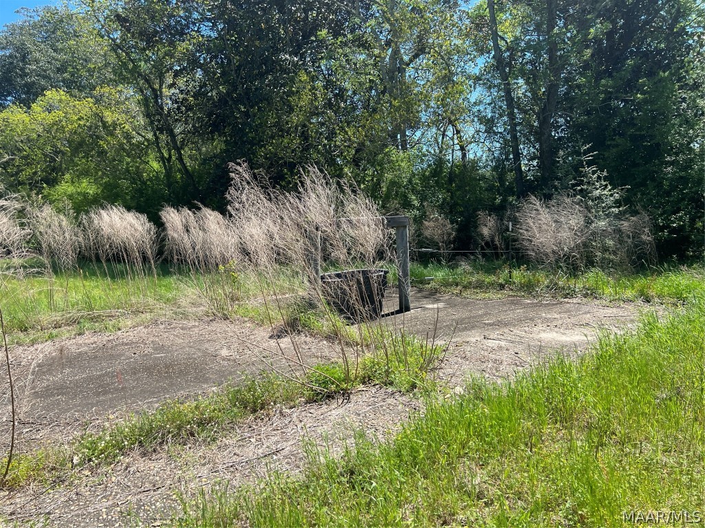 33.5 acres County Road 474 .