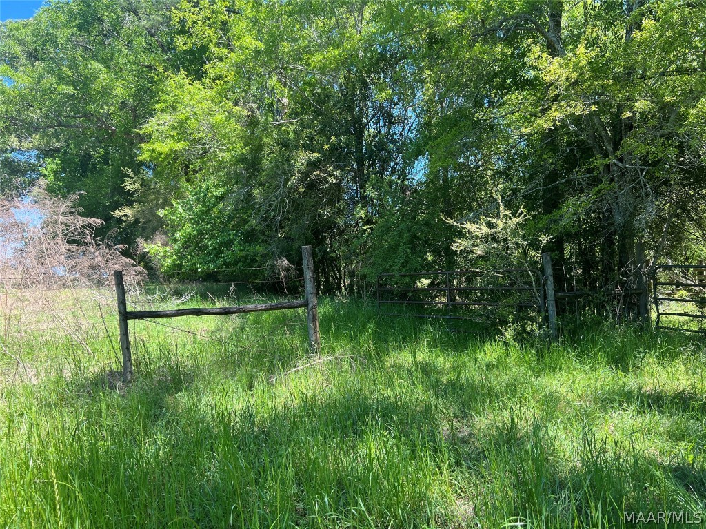 33.5 acres County Road 474 .