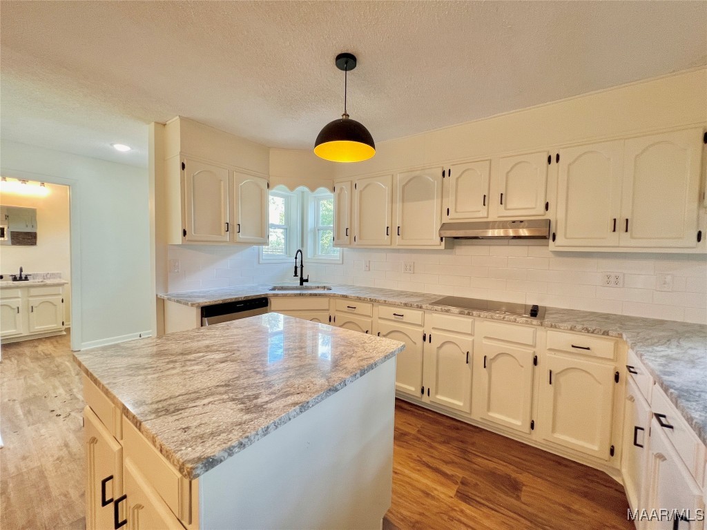 1091 Old Geneva Road