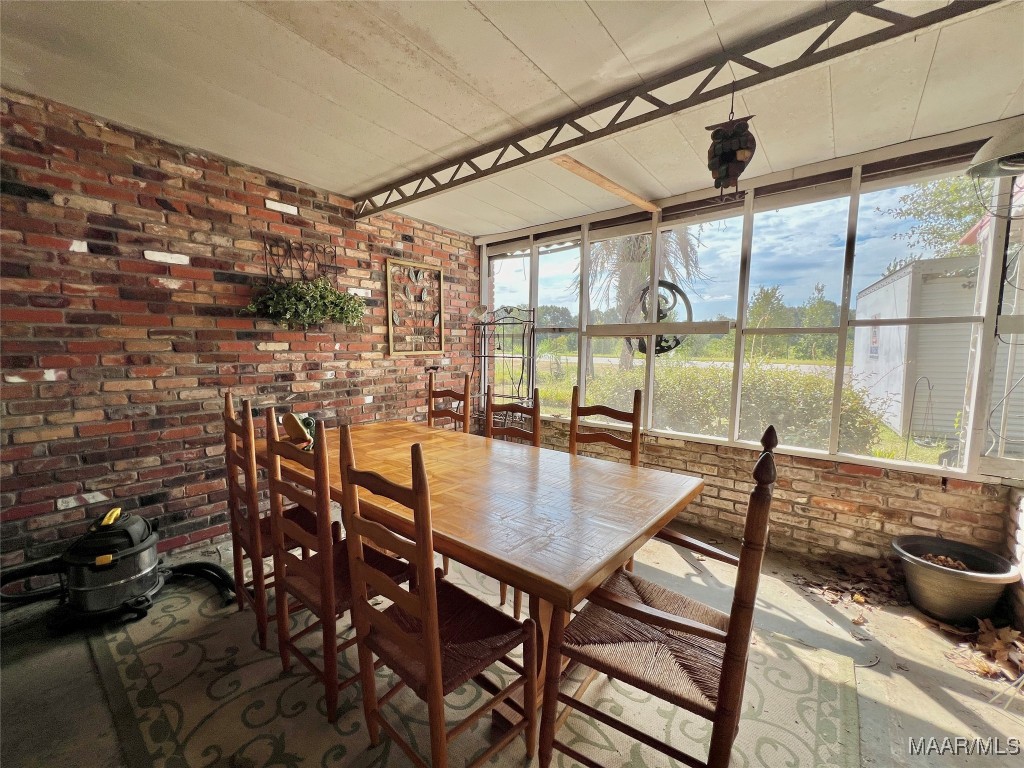 6537 E State Highway 52 .
