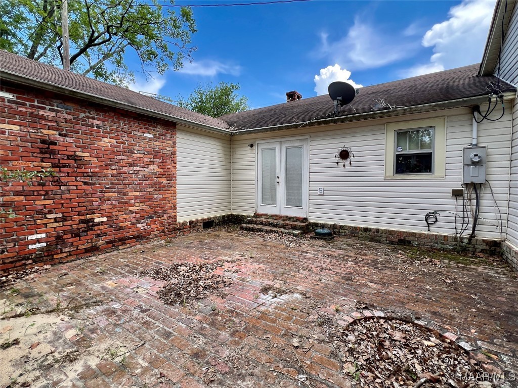 6537 E State Highway 52 .