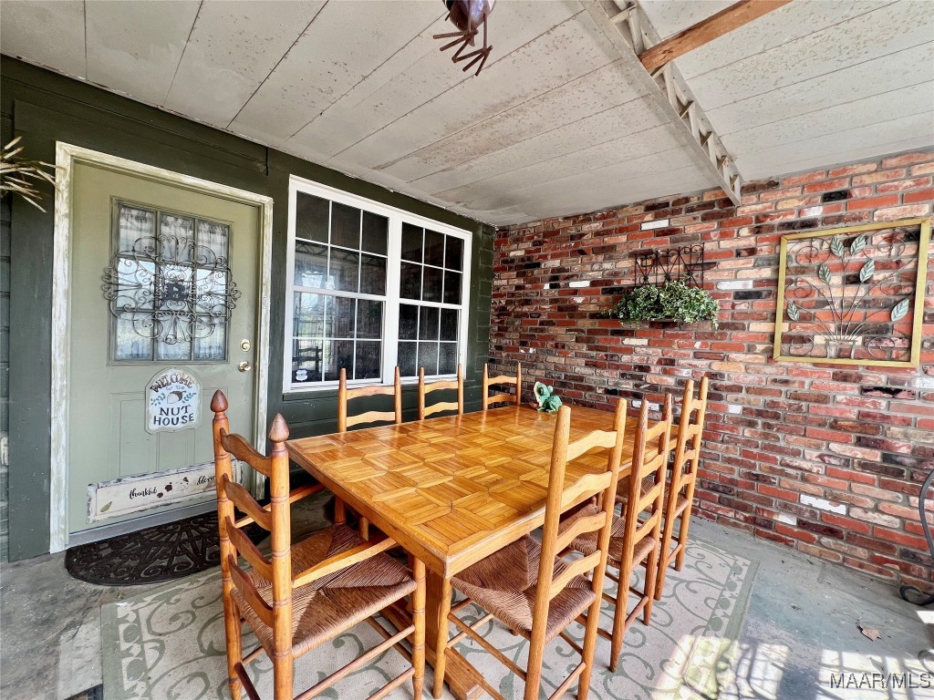 6537 E State Highway 52 .