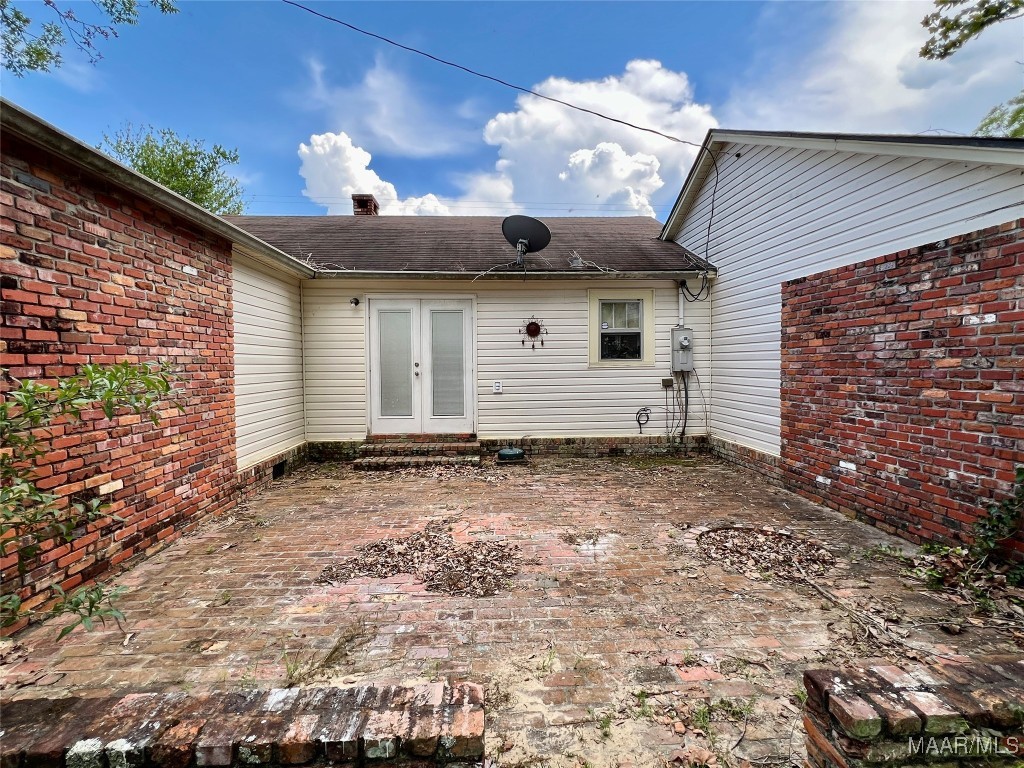 6537 E State Highway 52 .
