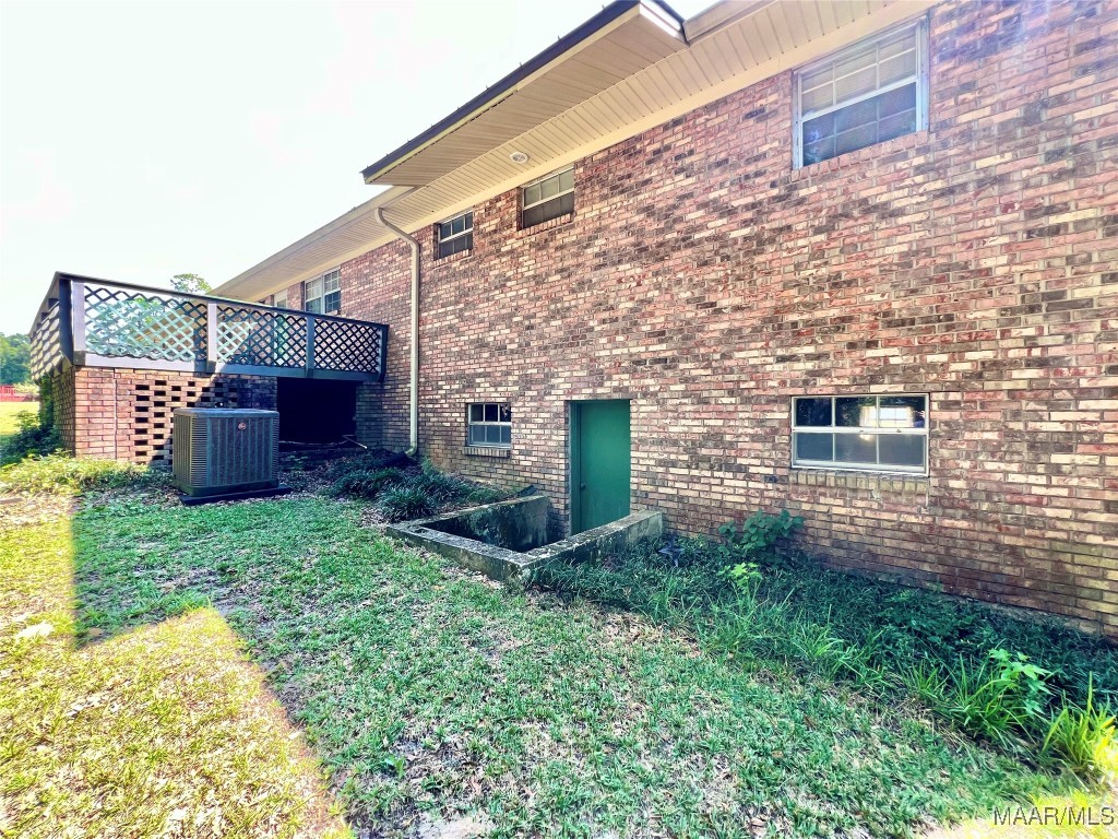 702 W Hemlock Avenue
