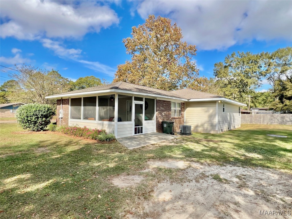 800 Maple Avenue