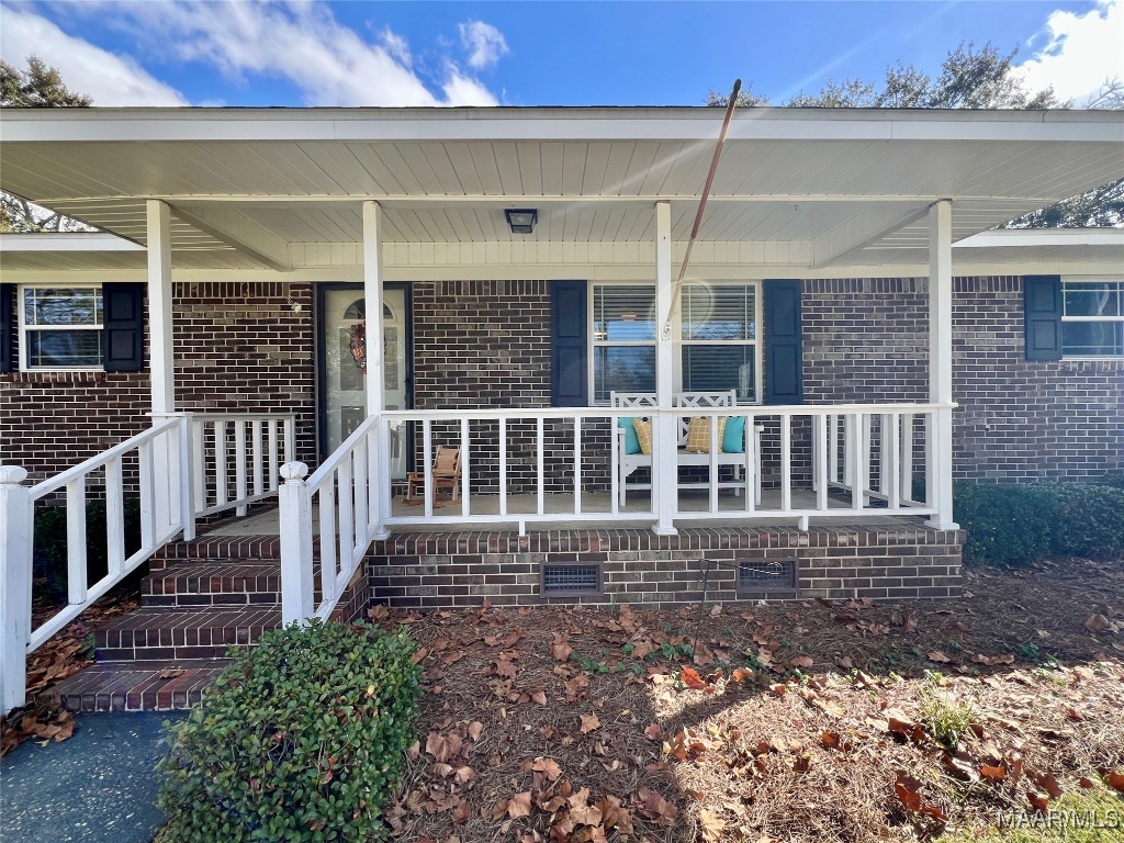 800 Maple Avenue