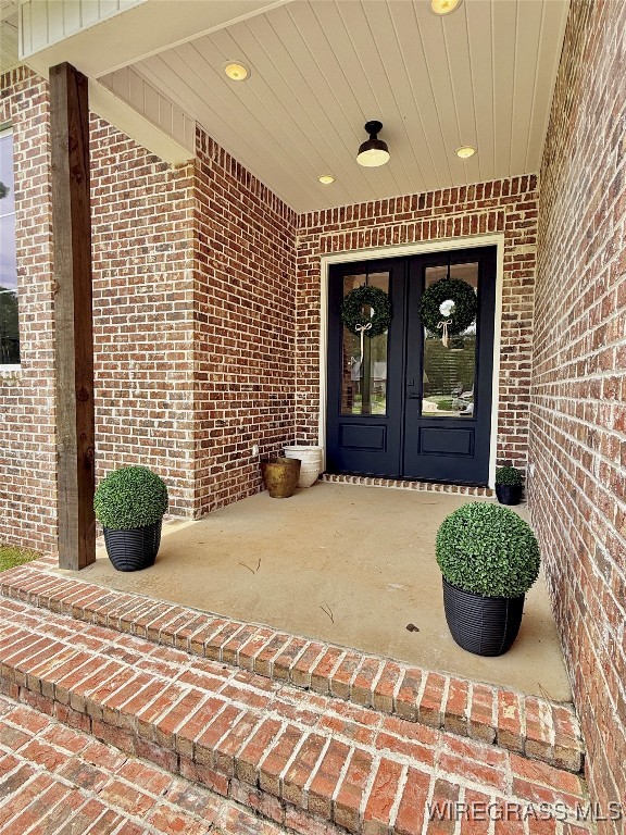 211 Riverchase Drive