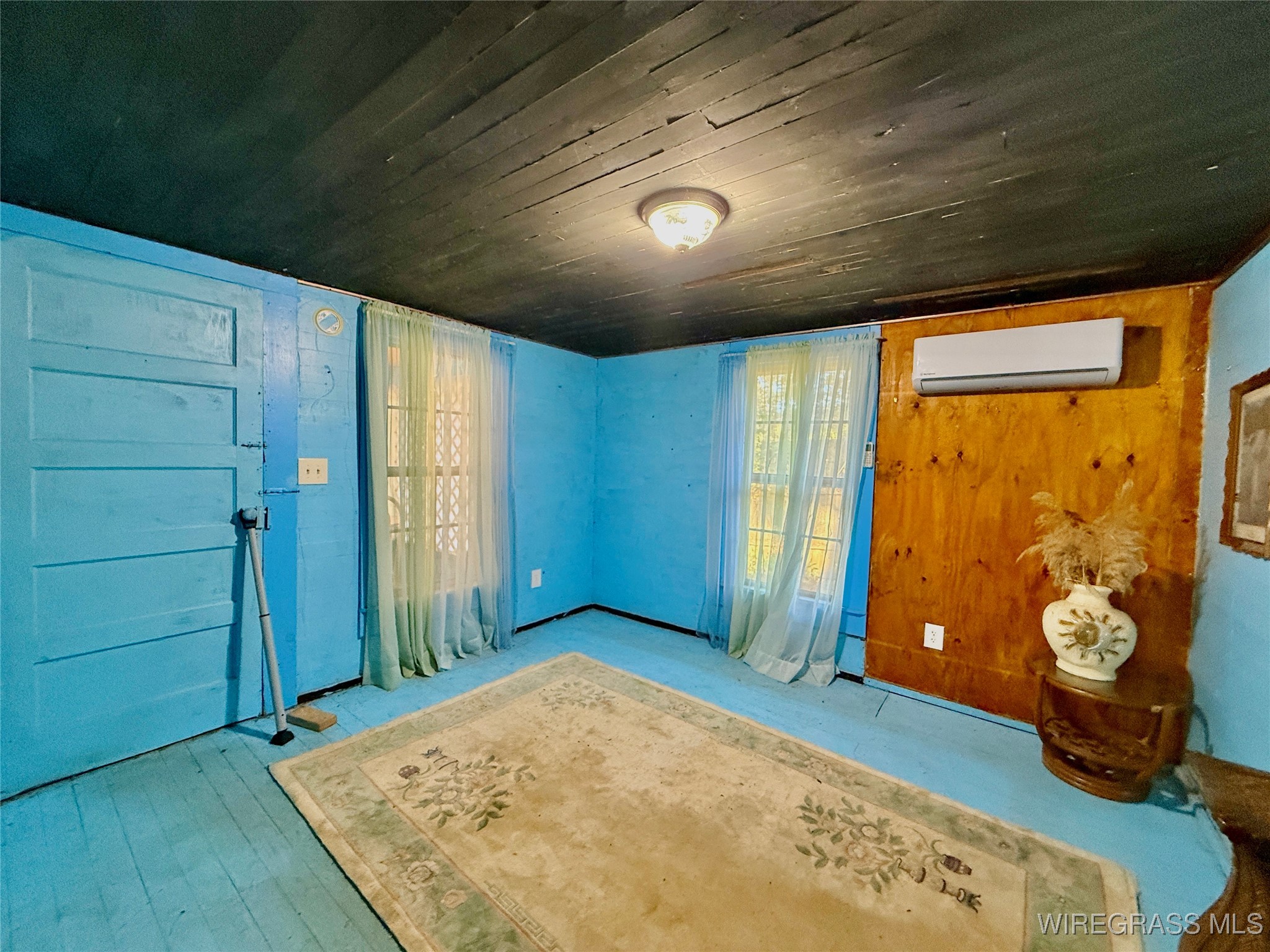 308 E Smith Avenue