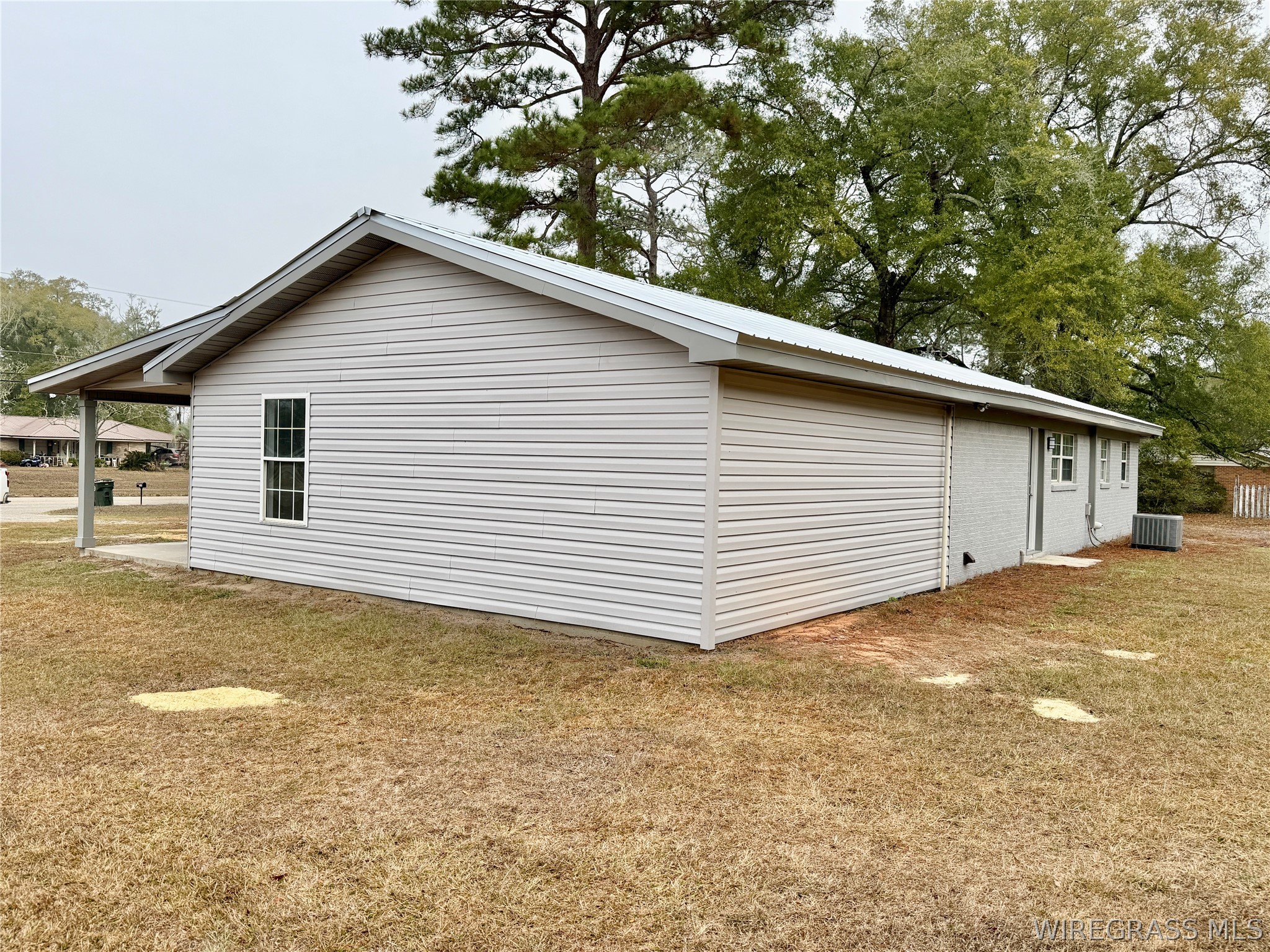 1246 N Highway 123 Highway