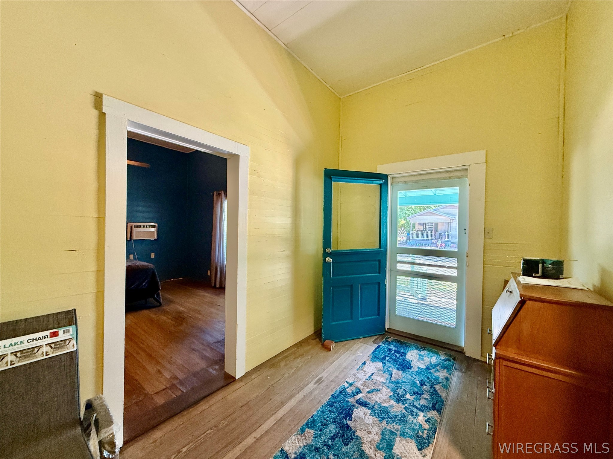 204 W Line Street