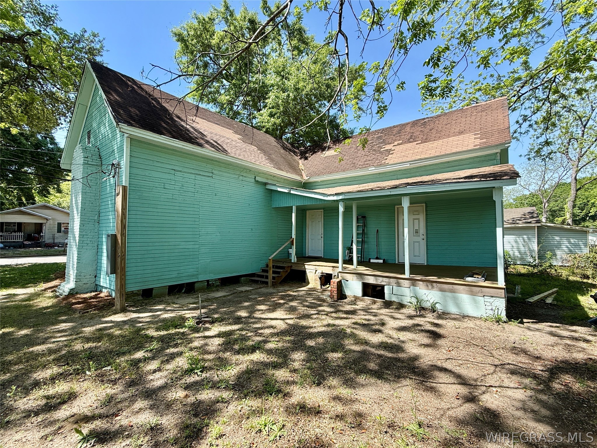 204 W Line Street