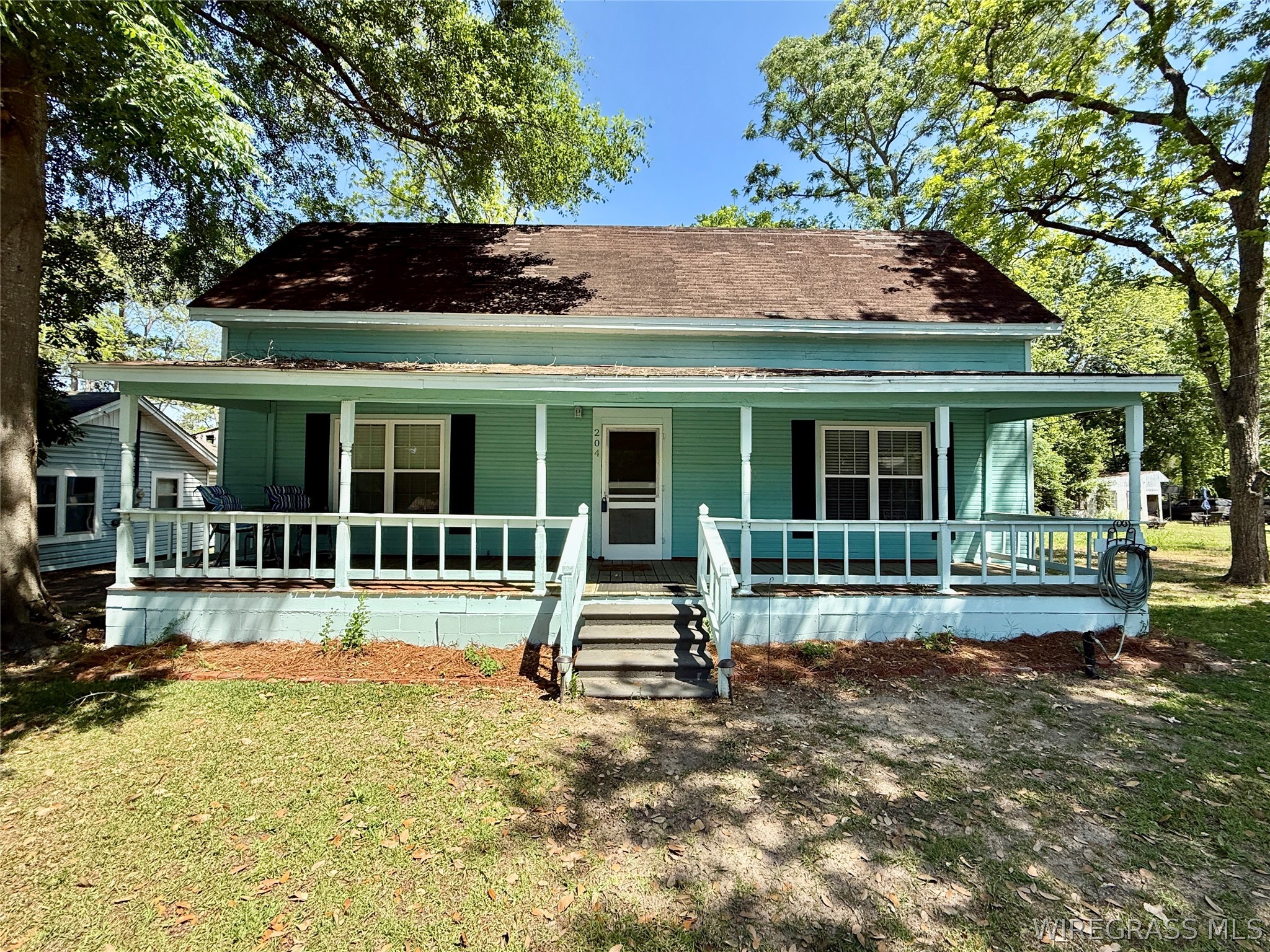 204 W Line Street