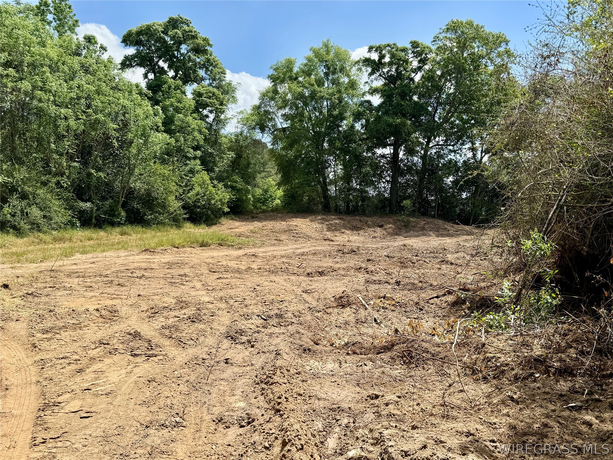 105 Acres County Road 16 .
