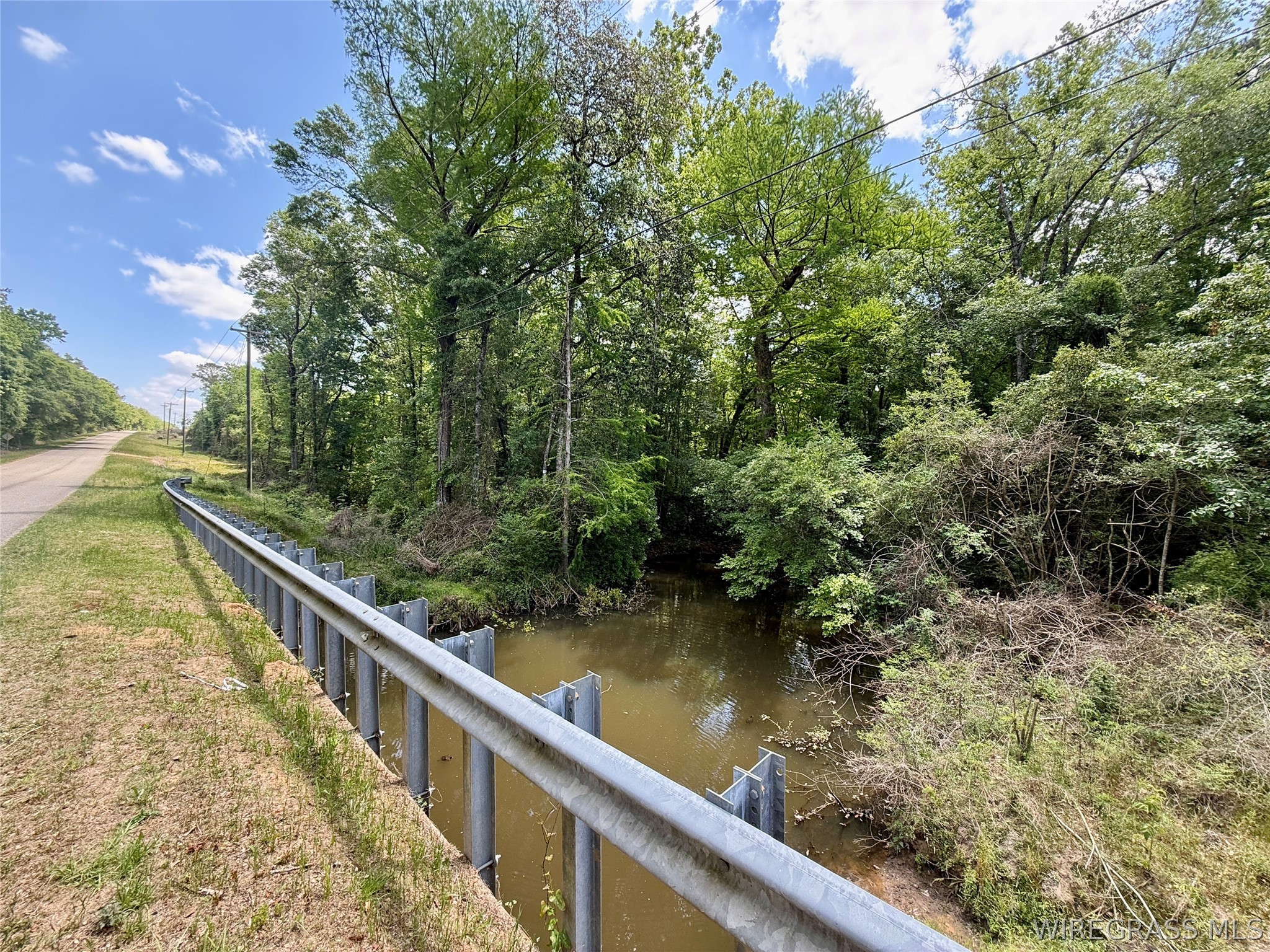105 Acres County Road 16 .