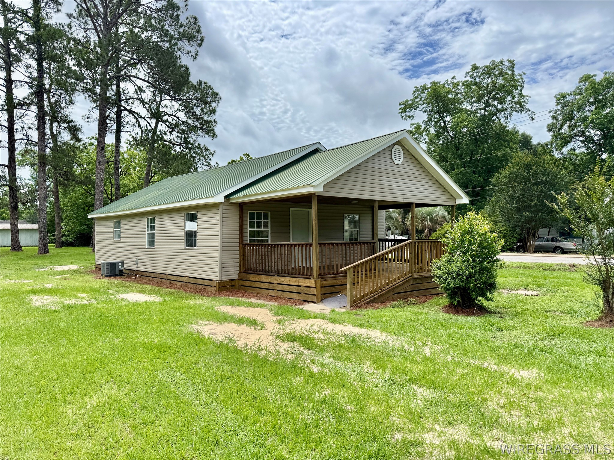 200 N Pleasant Street