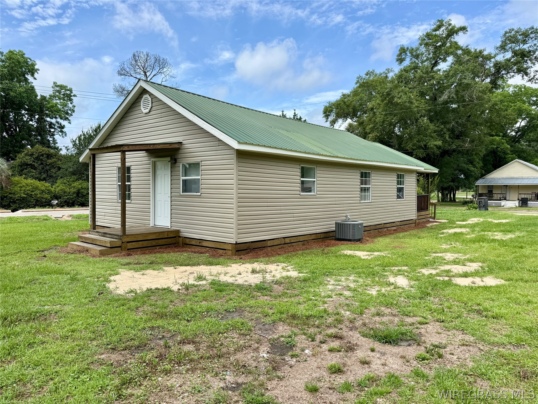 200 N Pleasant Street