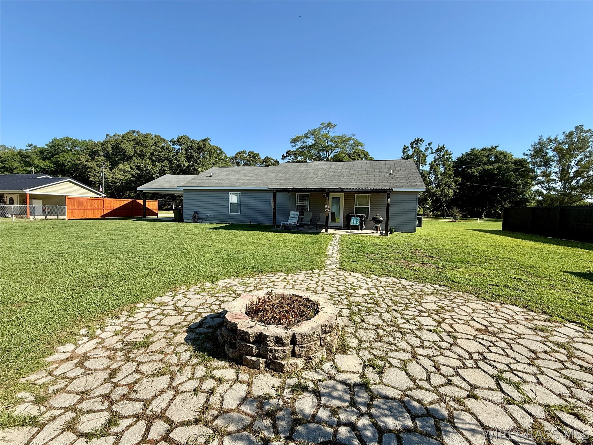 344 Lakeview Drive