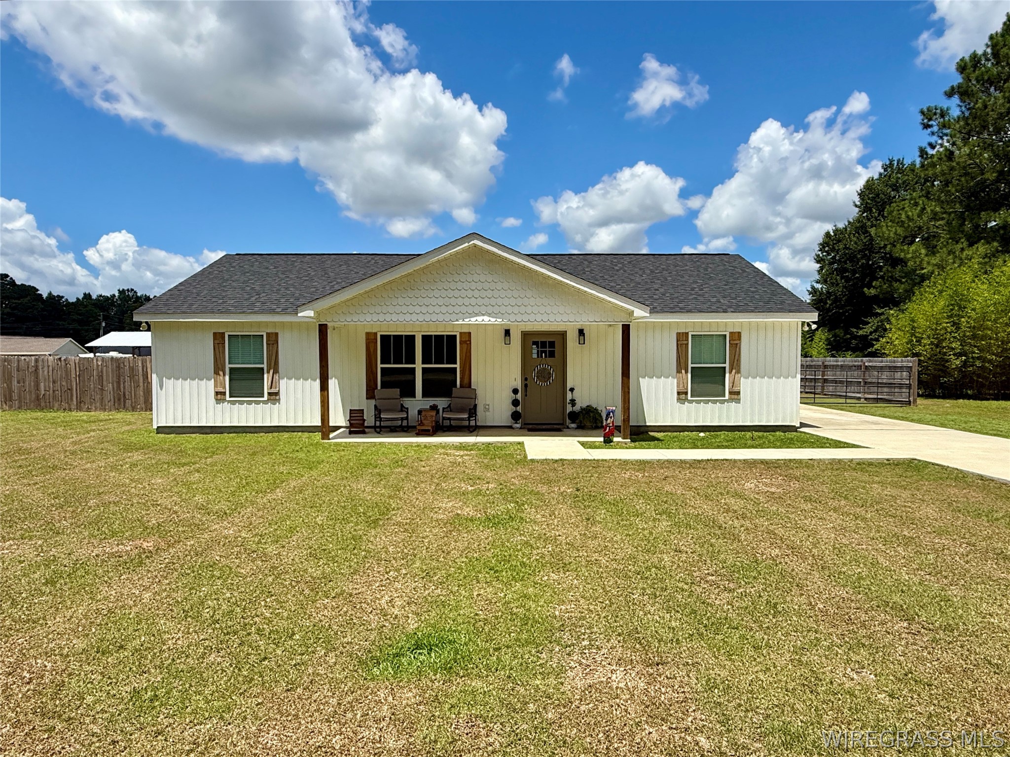 263 Peacock Circle