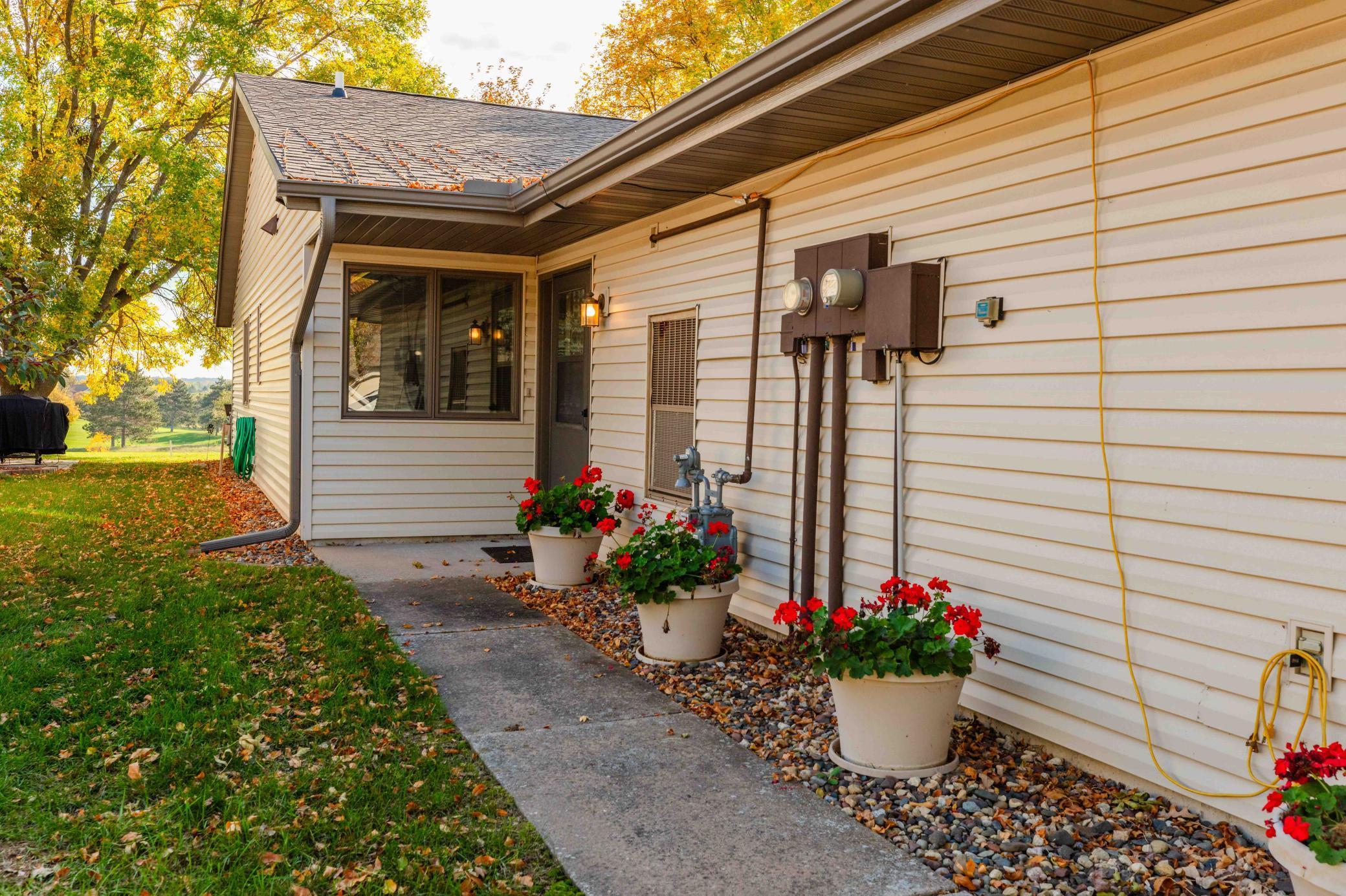 713 Pondhurst Circle