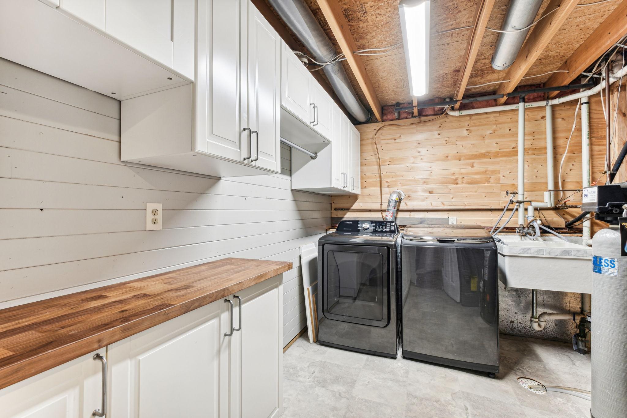 2683 Greystone Avenue N