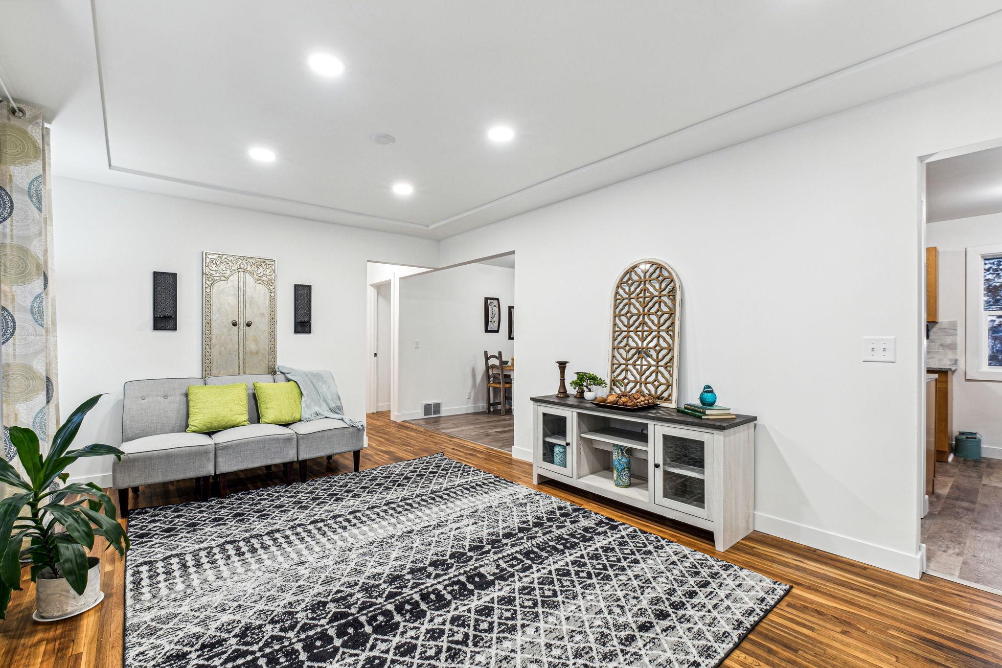 256 Territorial Road NE