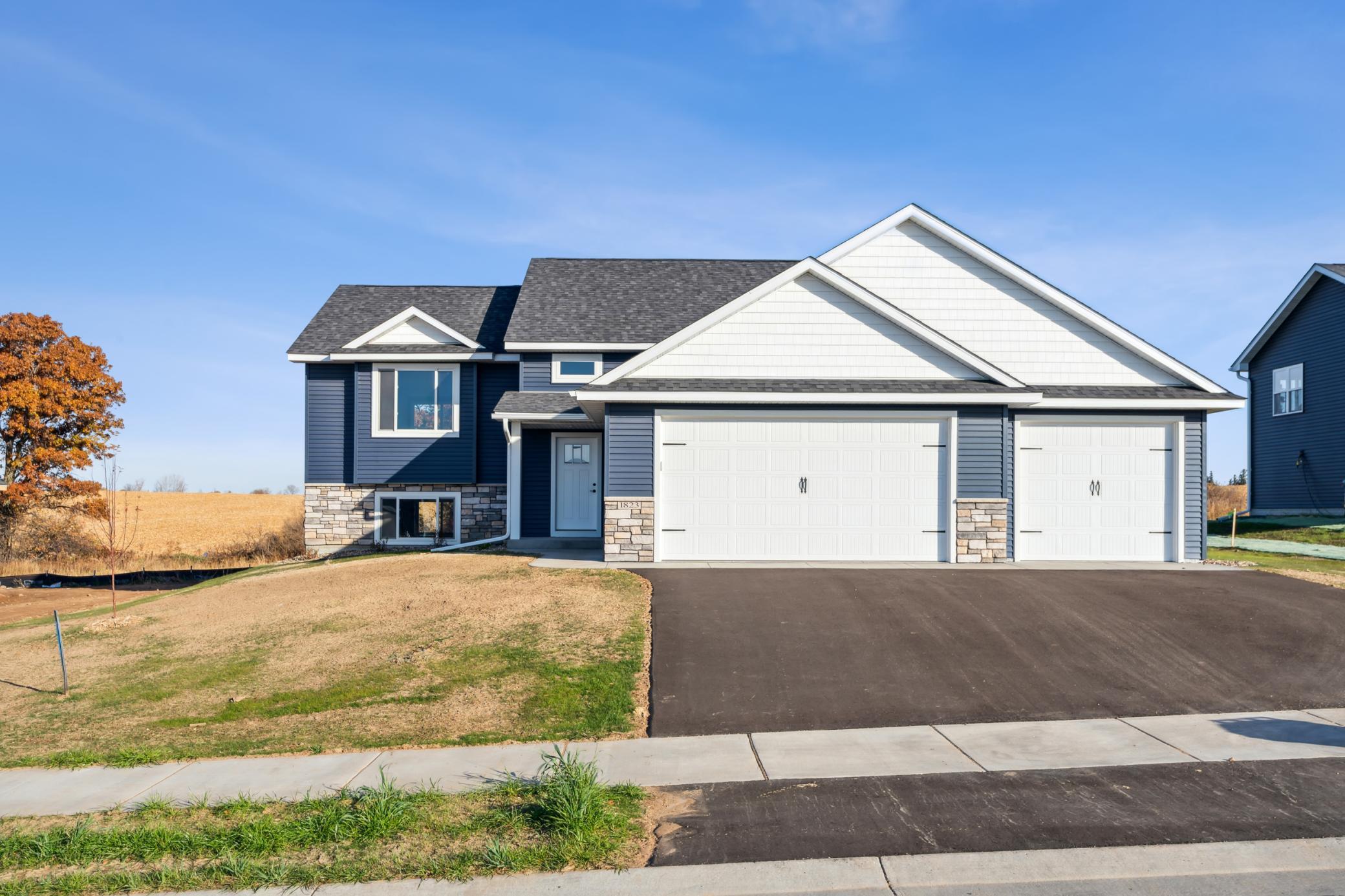 1823 Otter Way