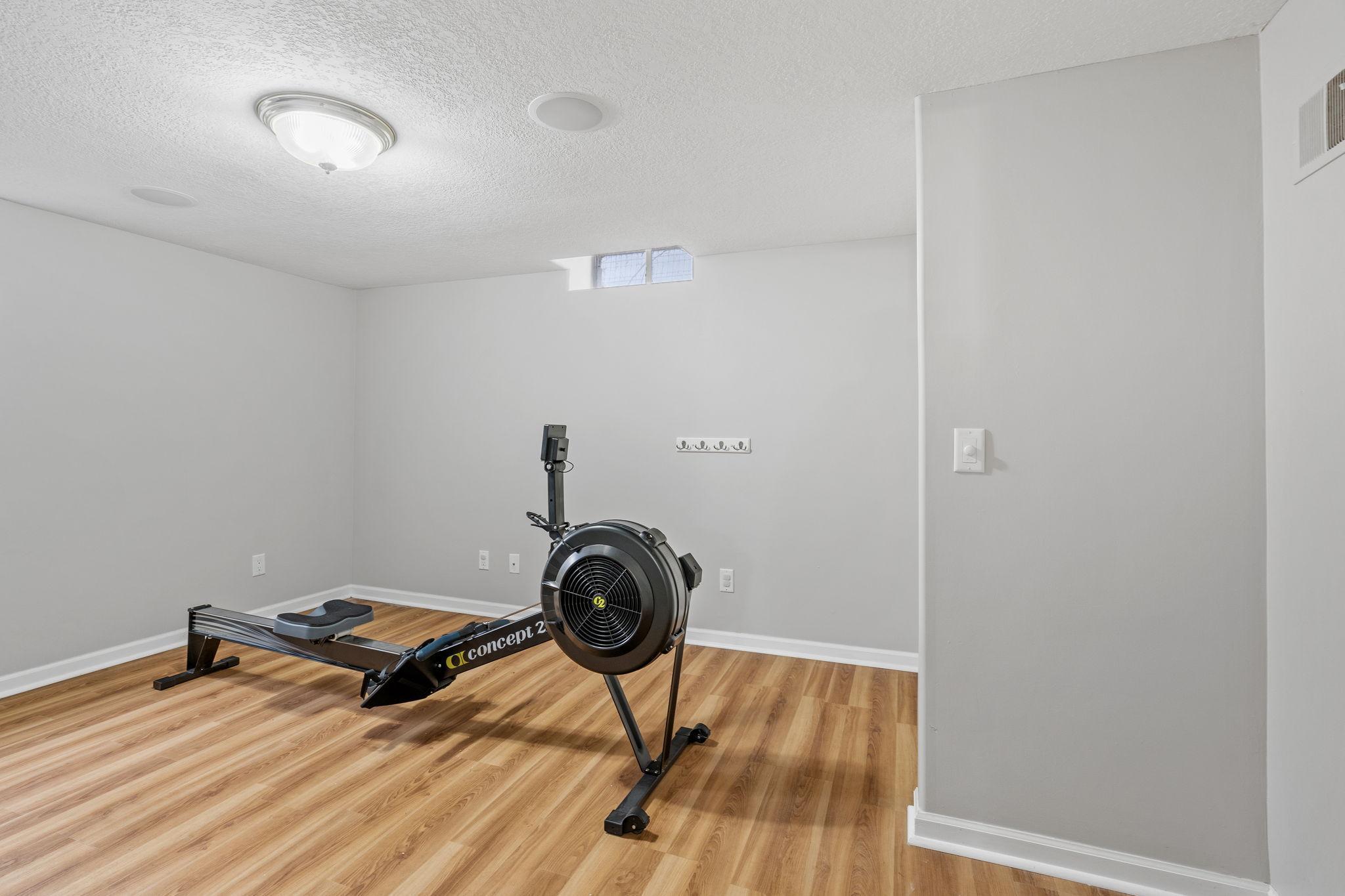 1371 Wellesley Avenue