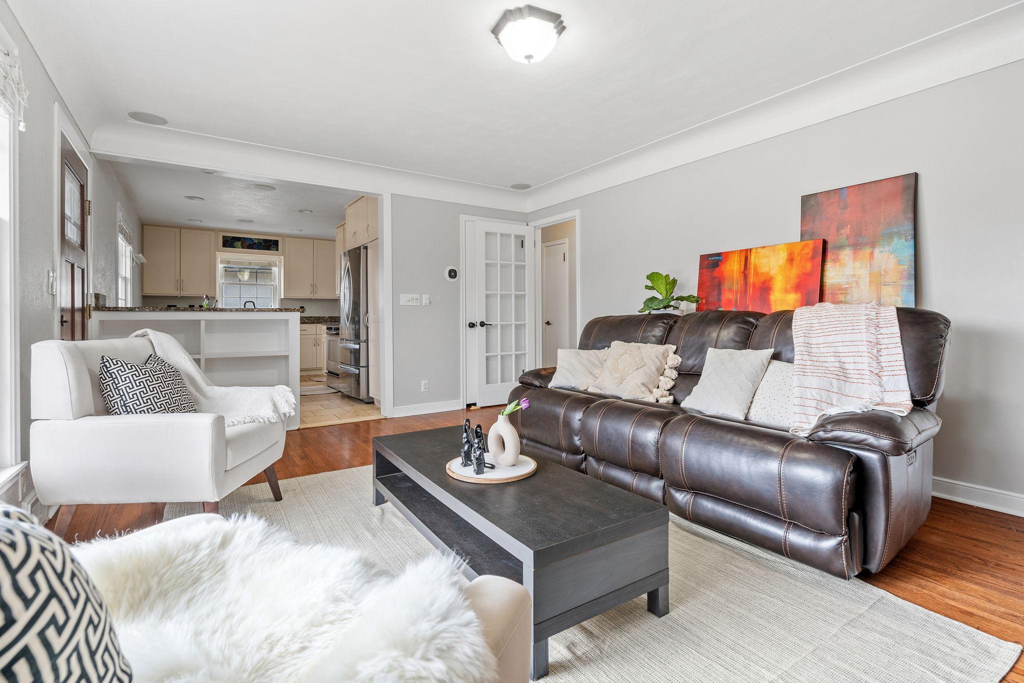 1371 Wellesley Avenue