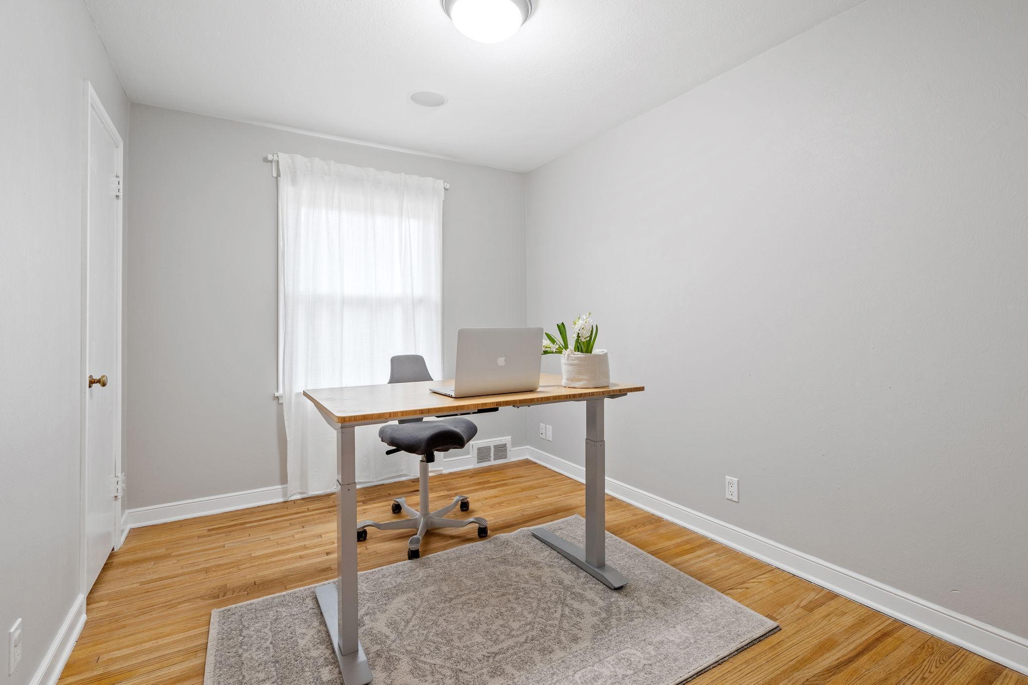 1371 Wellesley Avenue