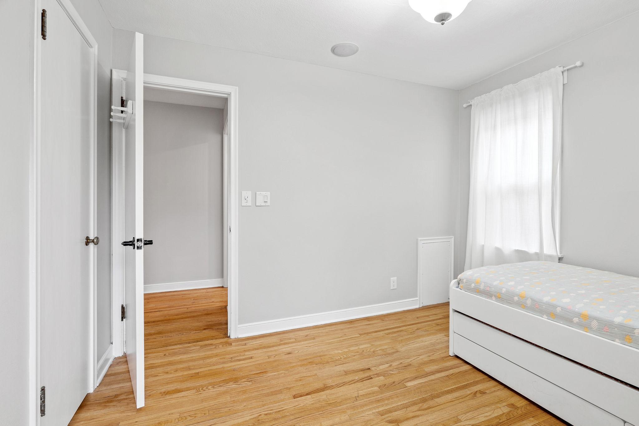 1371 Wellesley Avenue