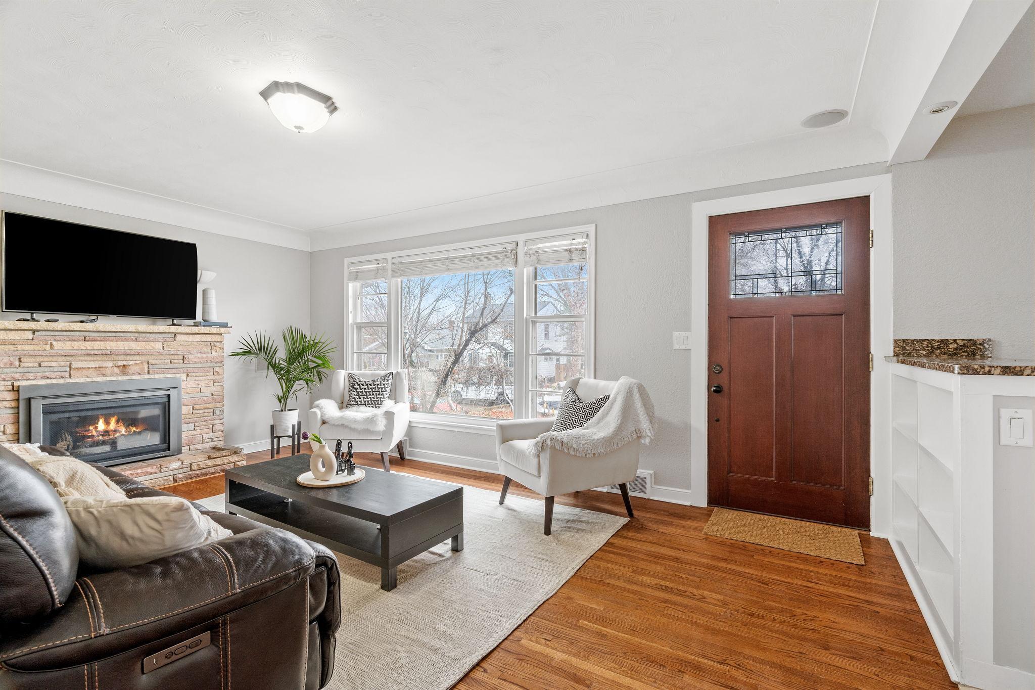 1371 Wellesley Avenue