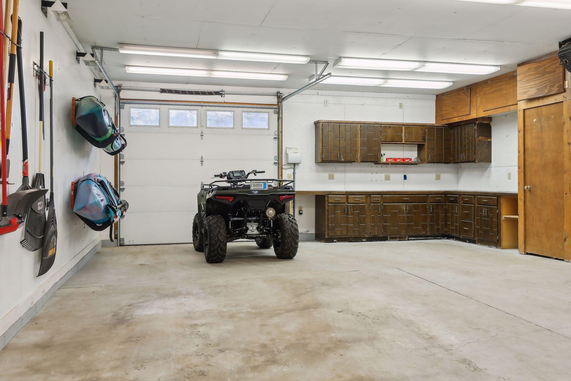 9404 Wellington Lane N