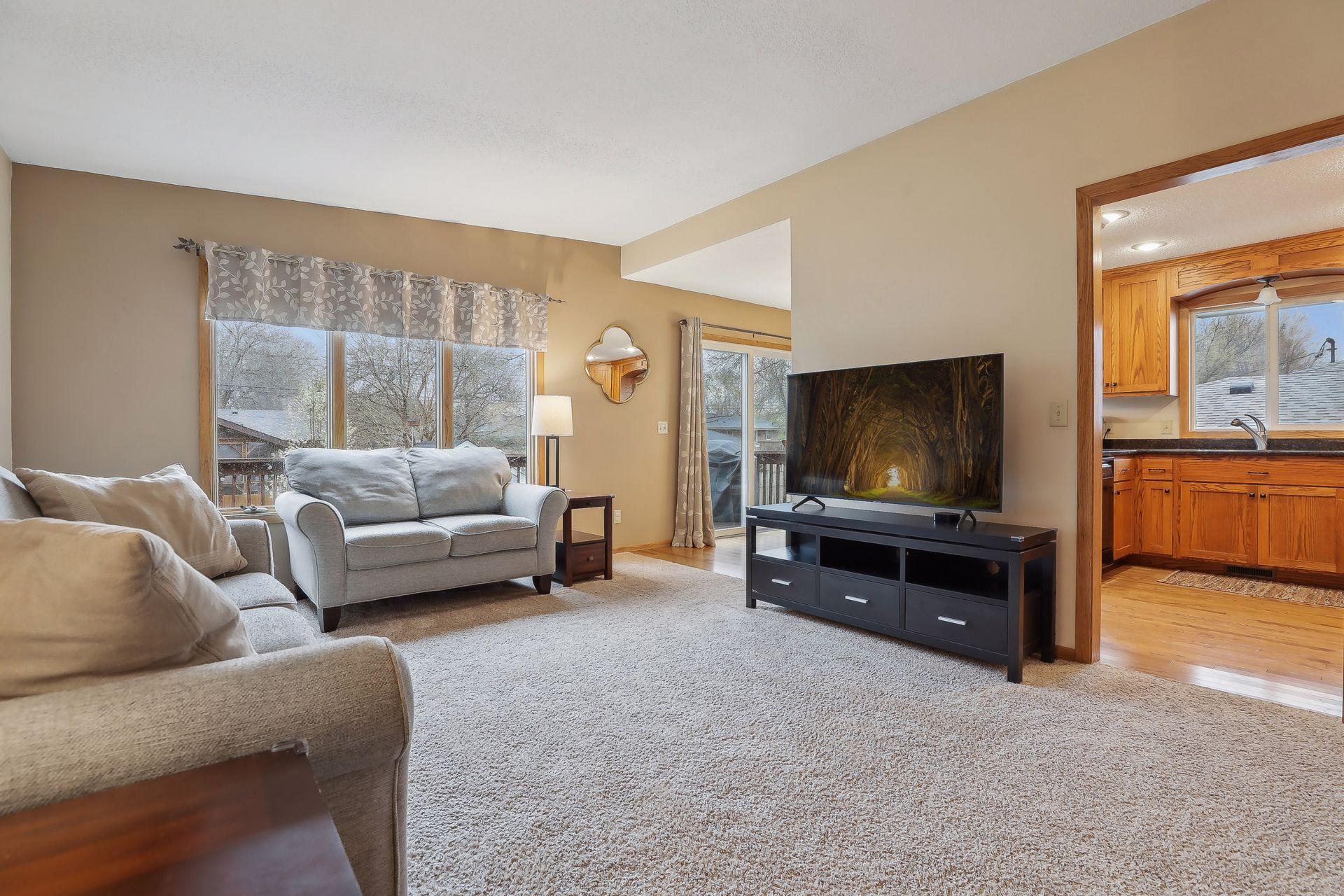 9404 Wellington Lane N