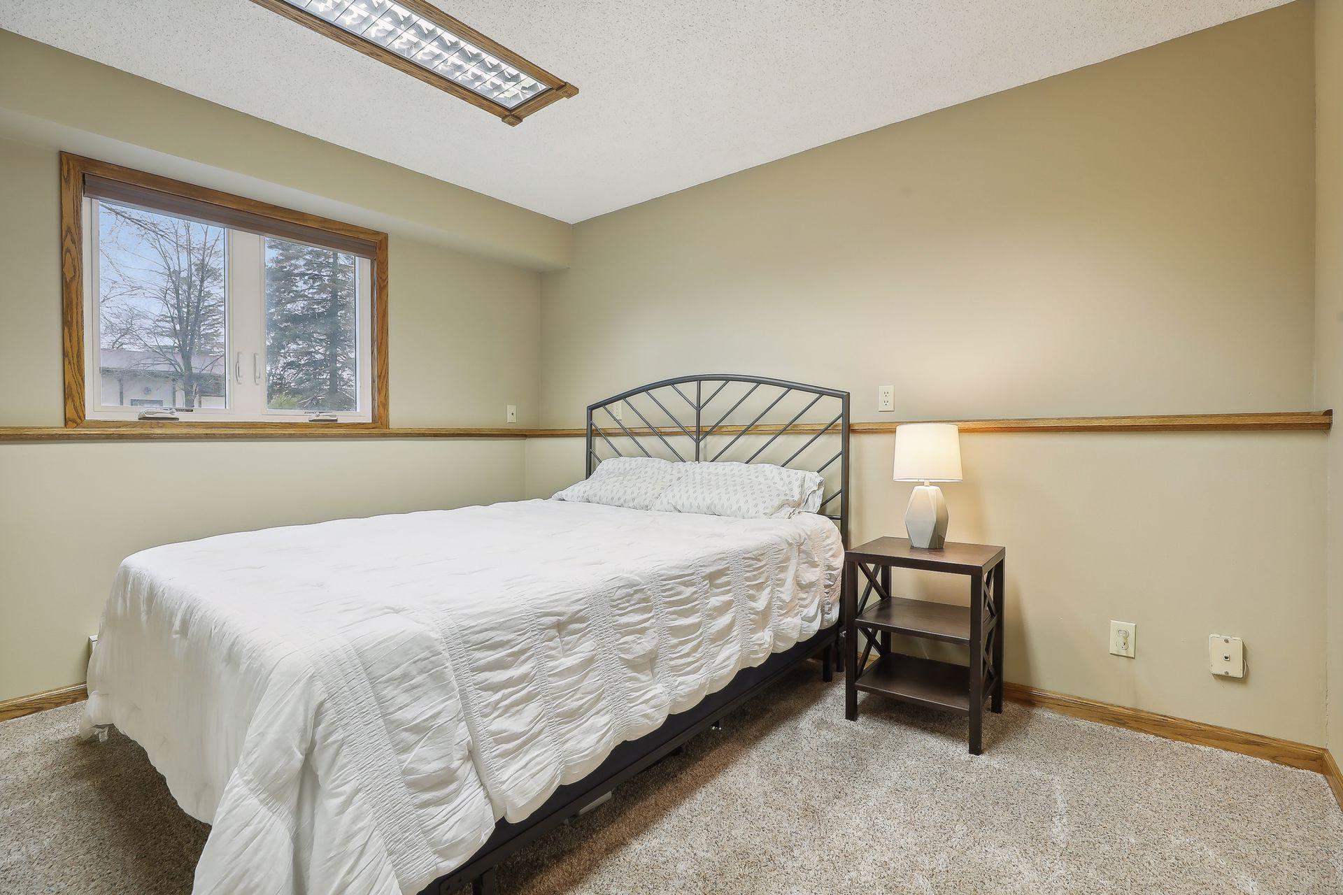 9404 Wellington Lane N