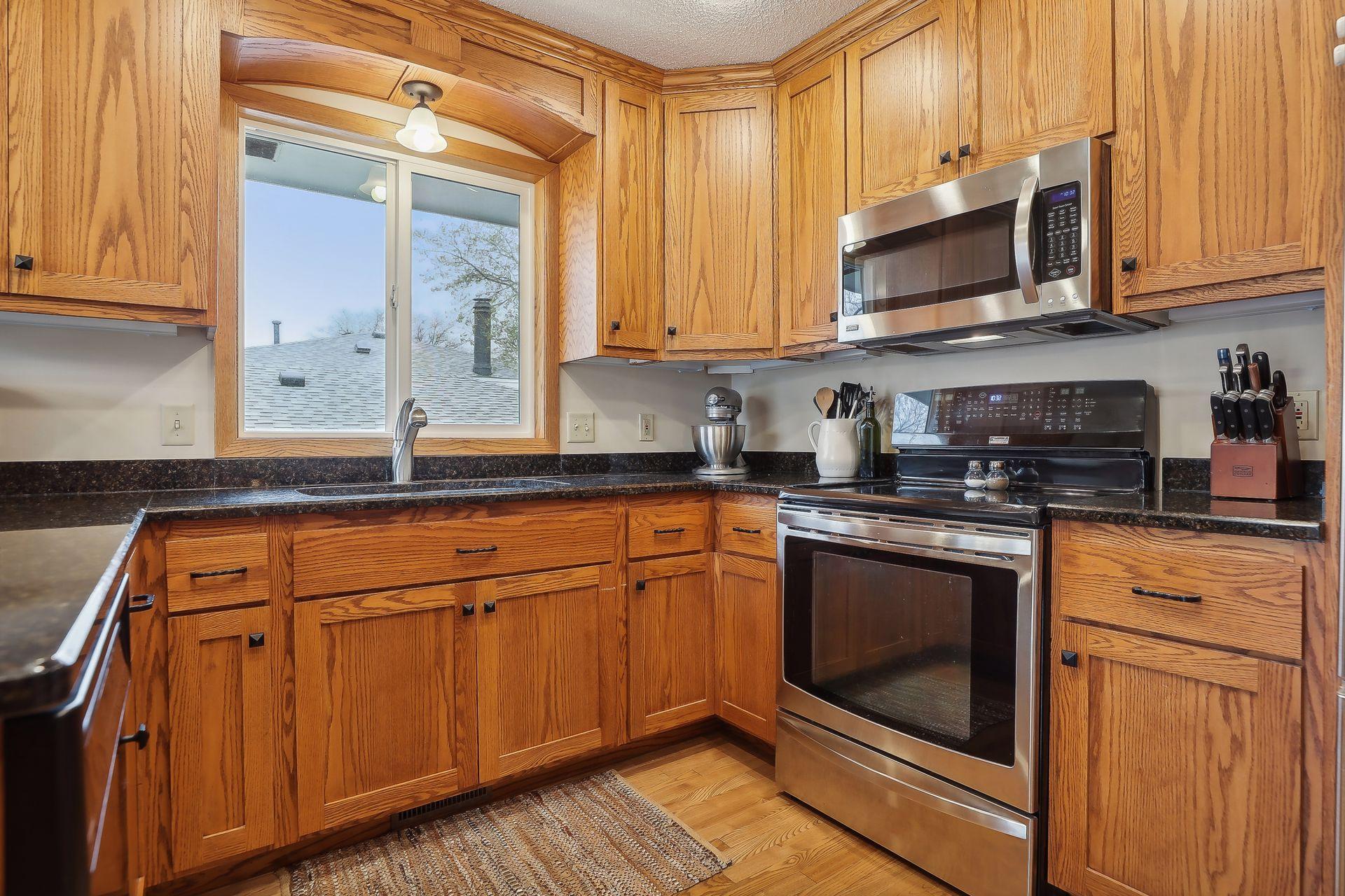 9404 Wellington Lane N