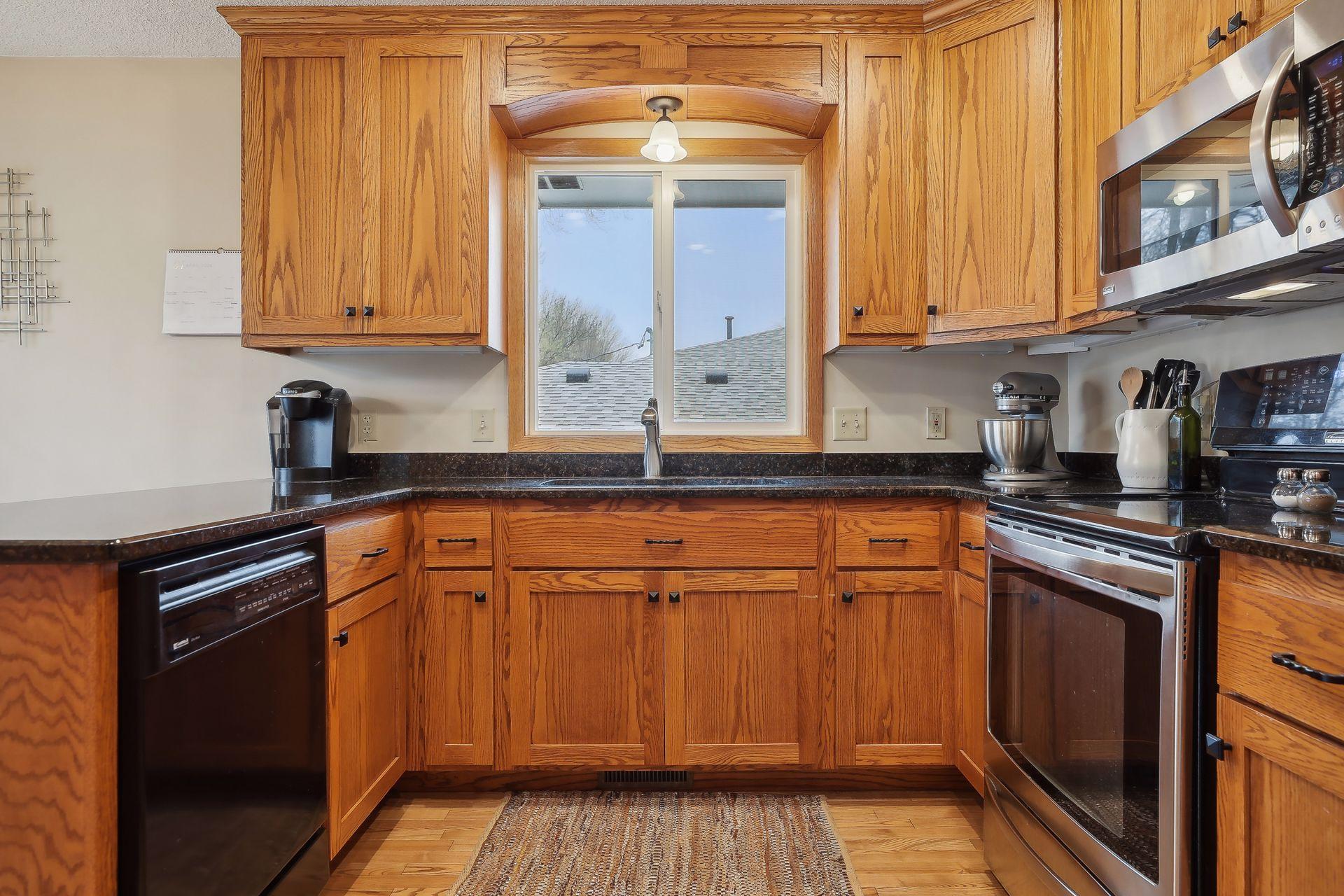 9404 Wellington Lane N