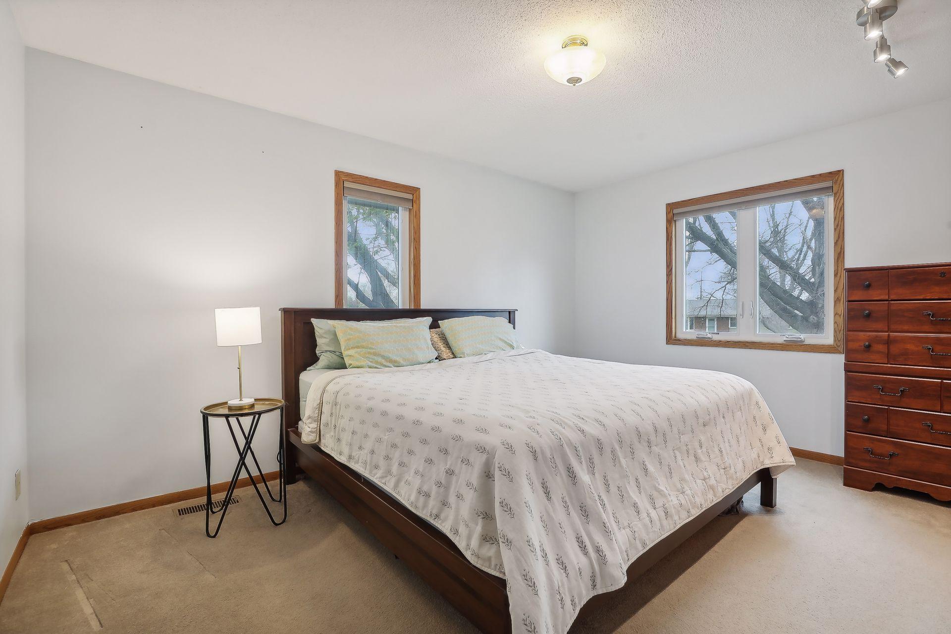 9404 Wellington Lane N