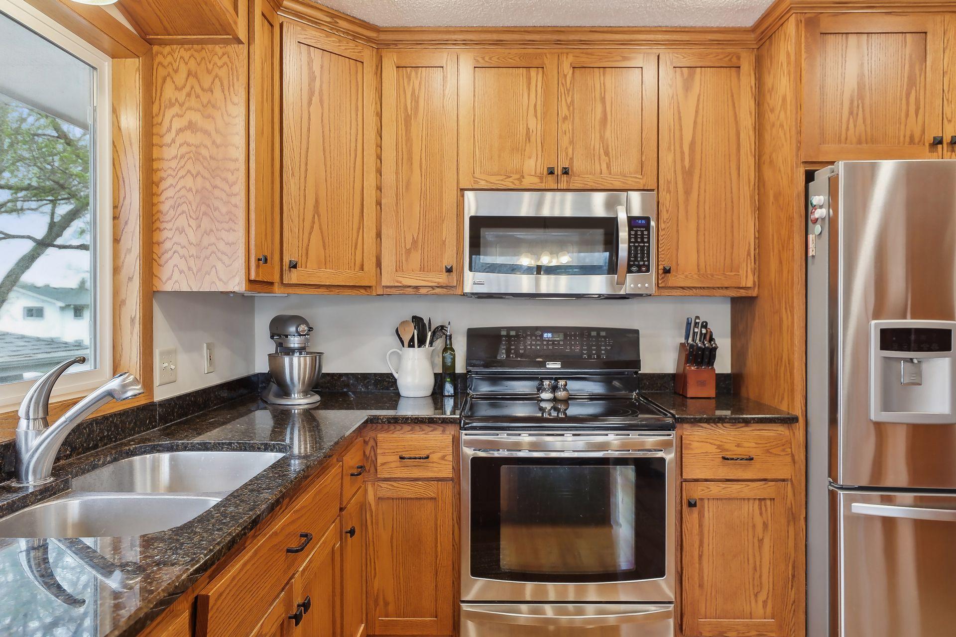 9404 Wellington Lane N