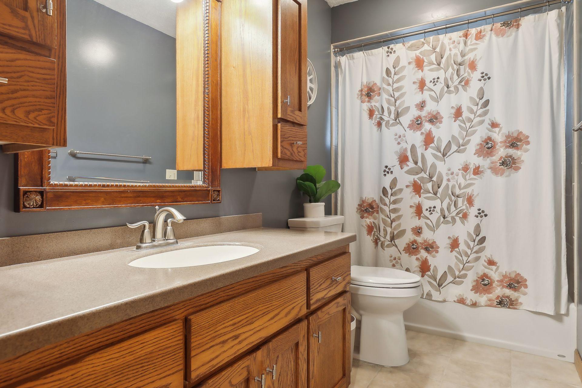 9404 Wellington Lane N