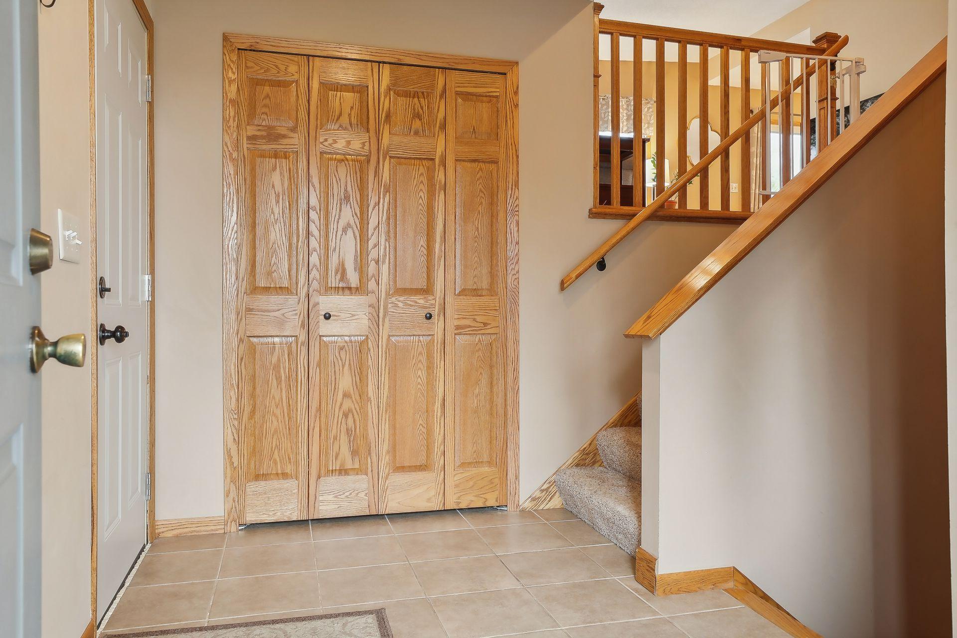 9404 Wellington Lane N