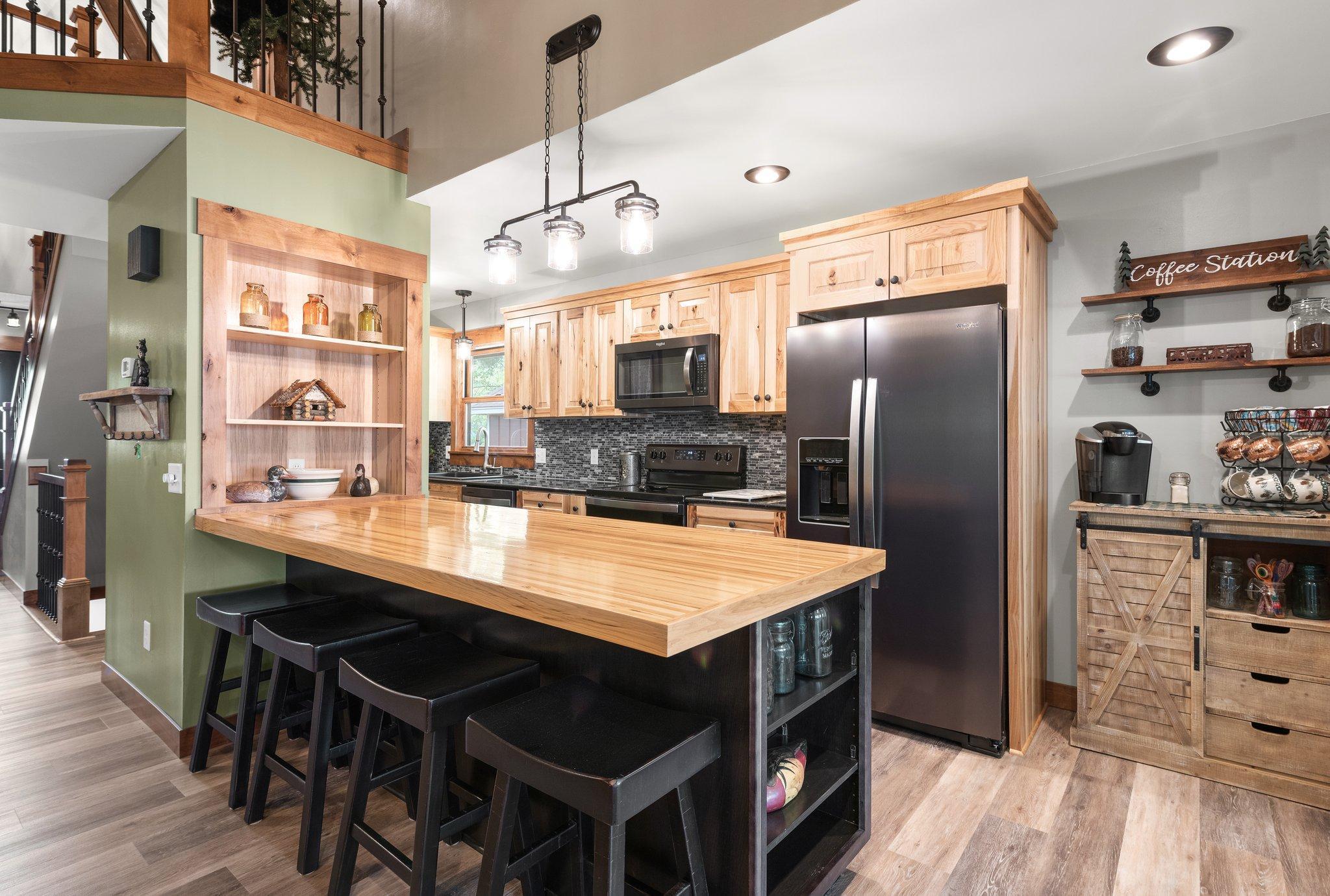 1145 Sandy Hook Lane