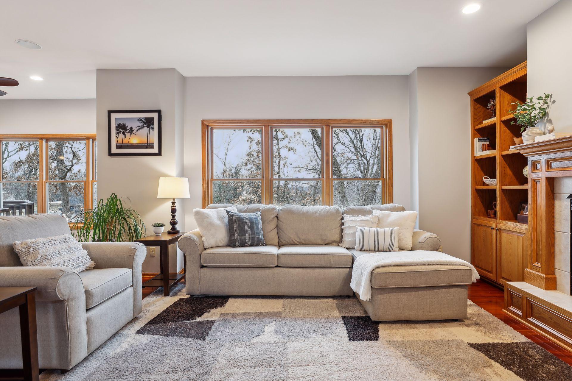 1104 Willow River Road N