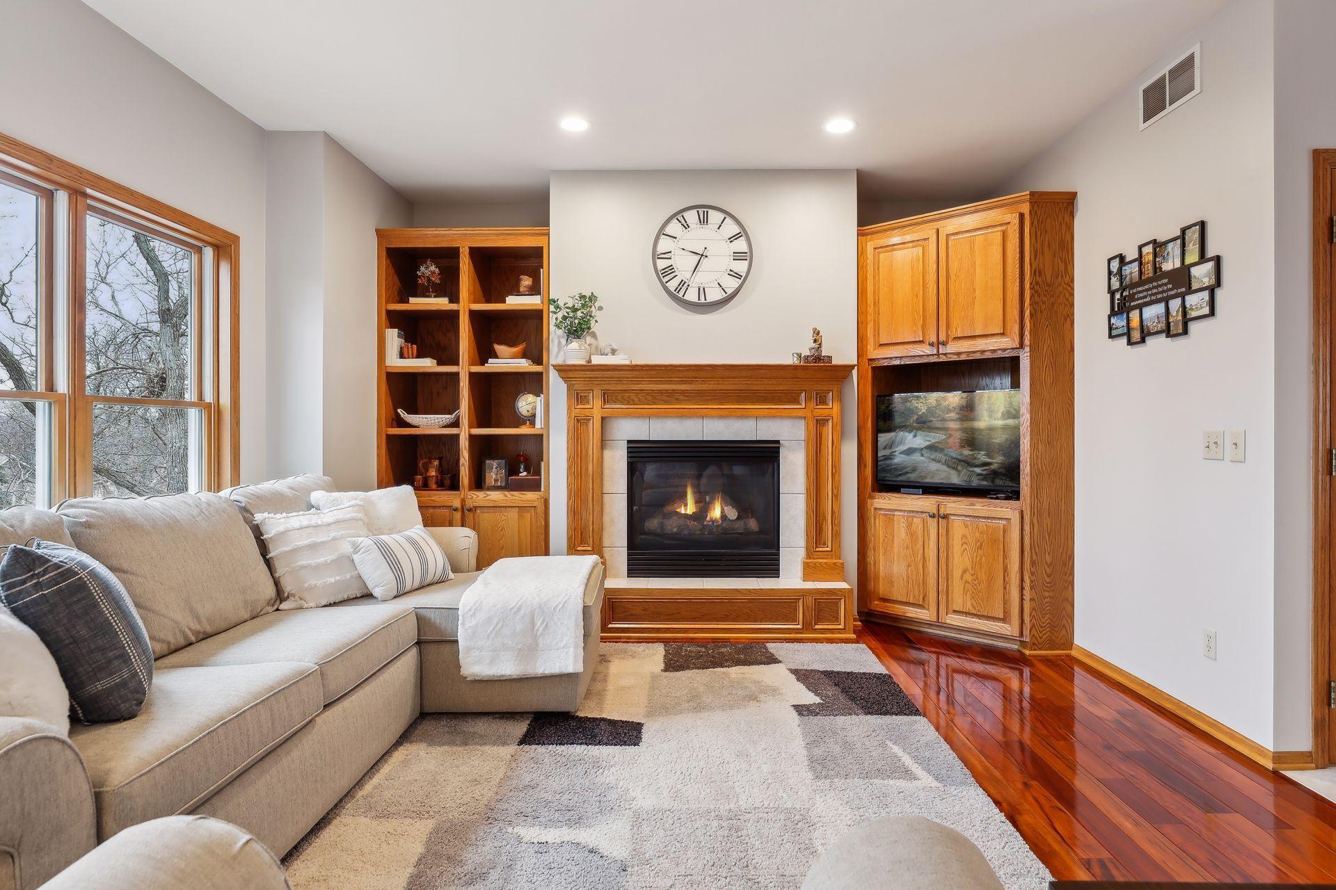 1104 Willow River Road N