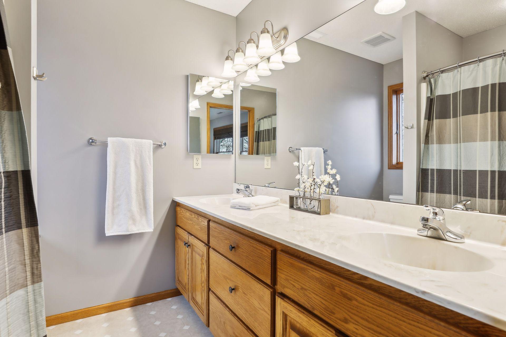 1104 Willow River Road N