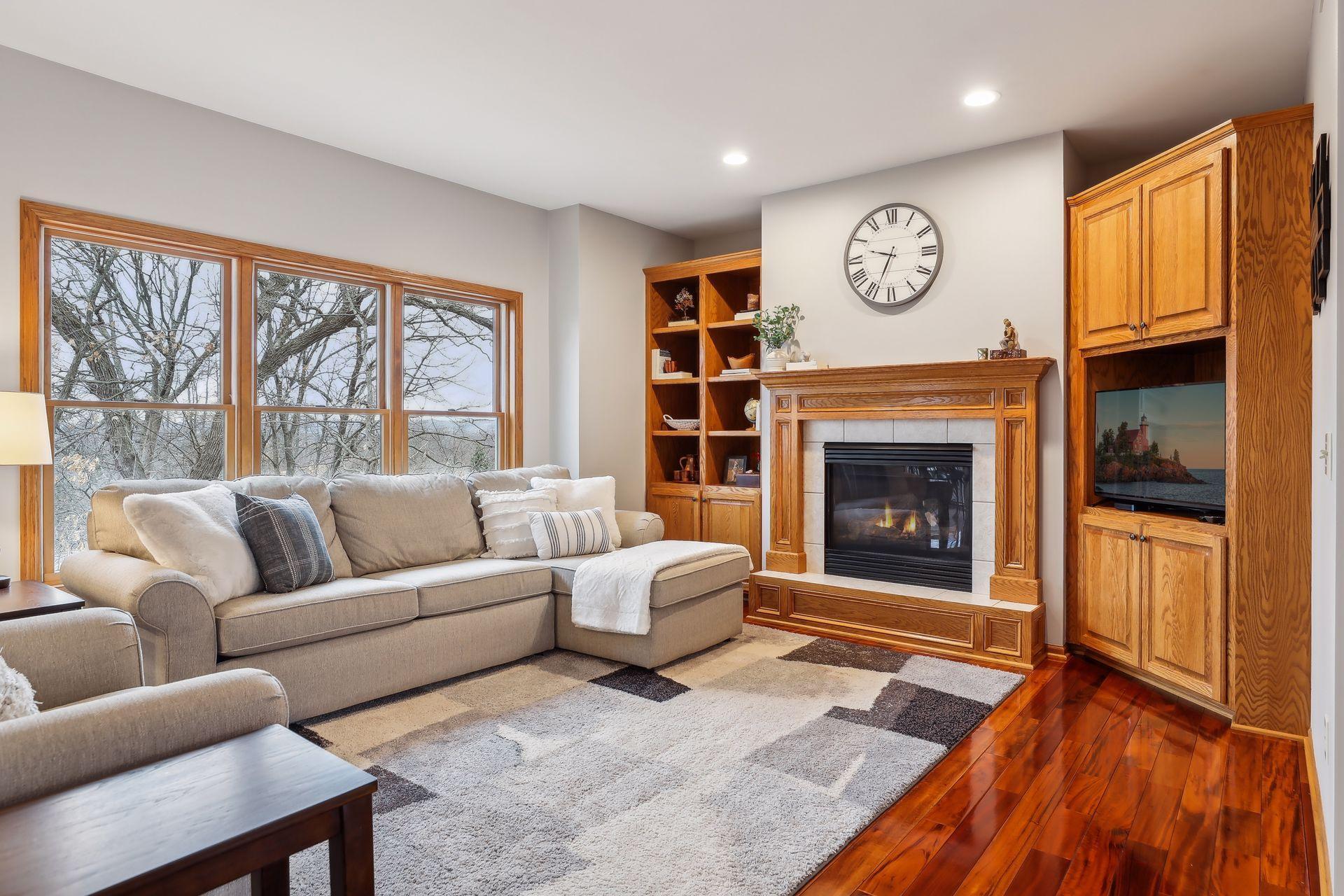 1104 Willow River Road N